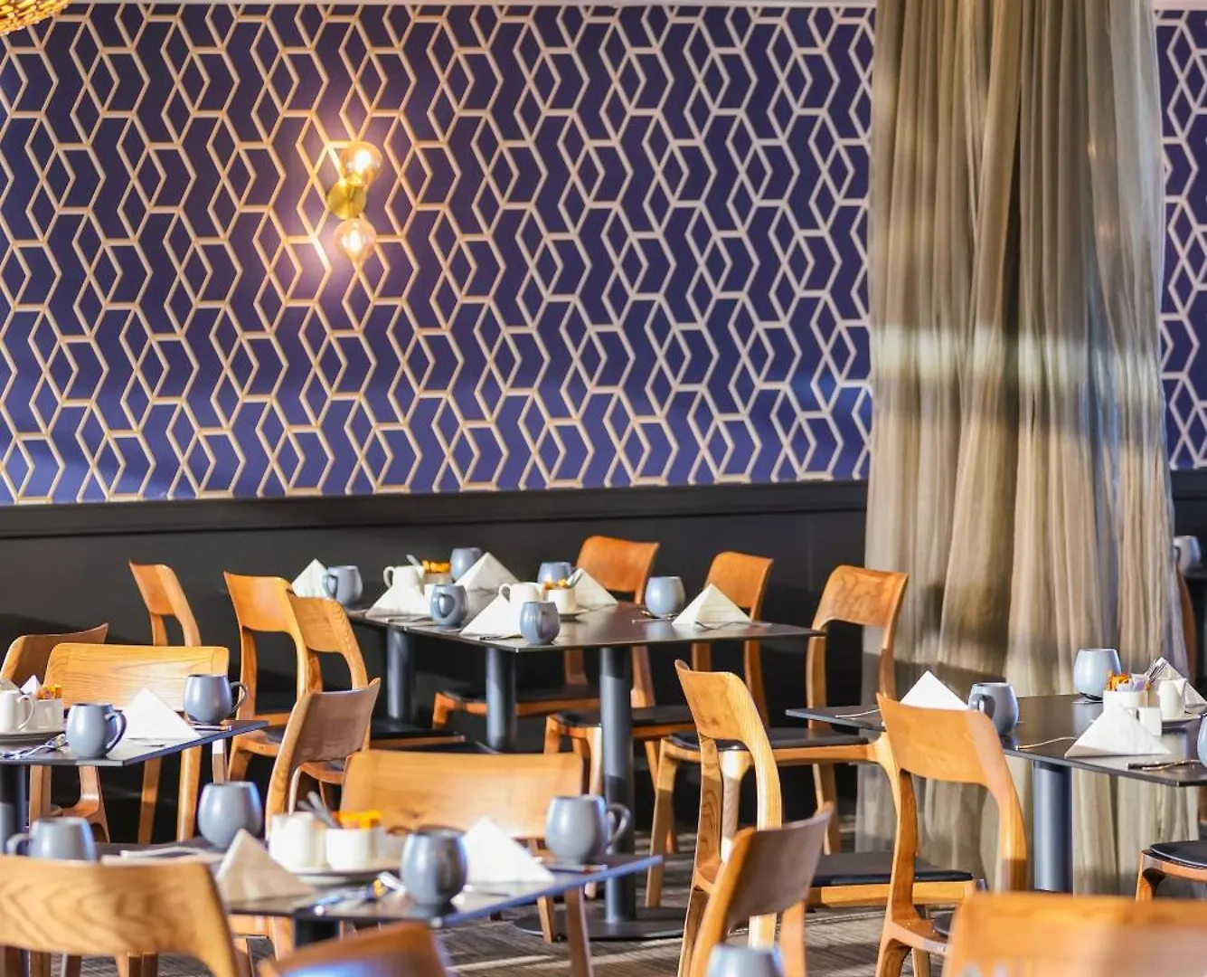 Hotel Grand Chancellor Brisbane 4*,